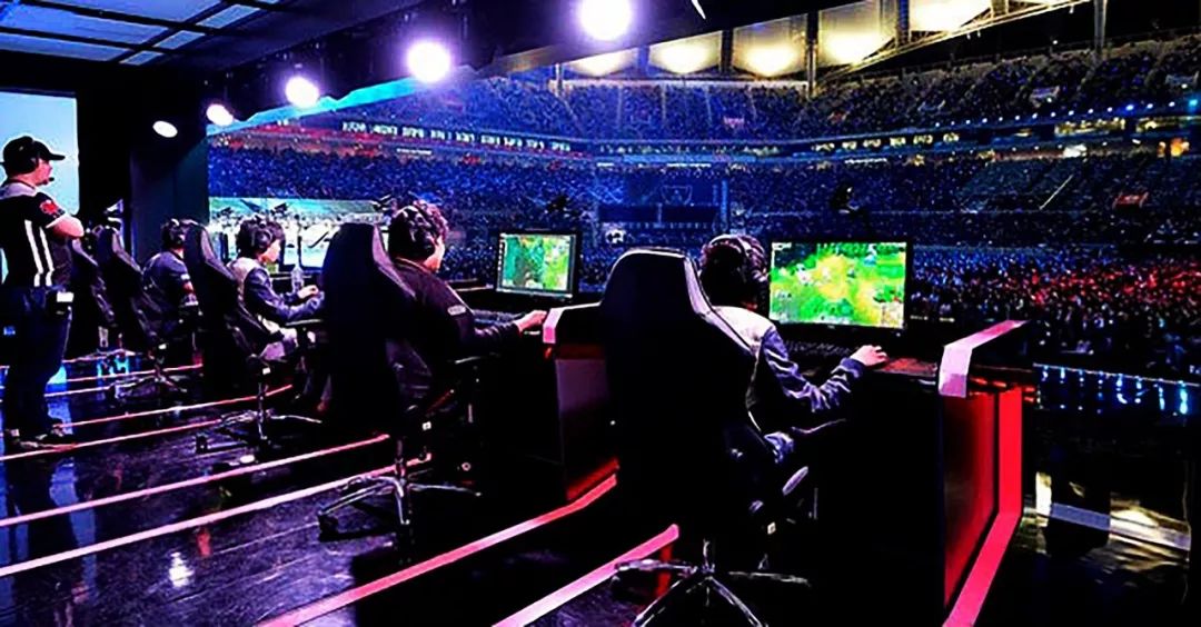 在现代足球 在现代足球