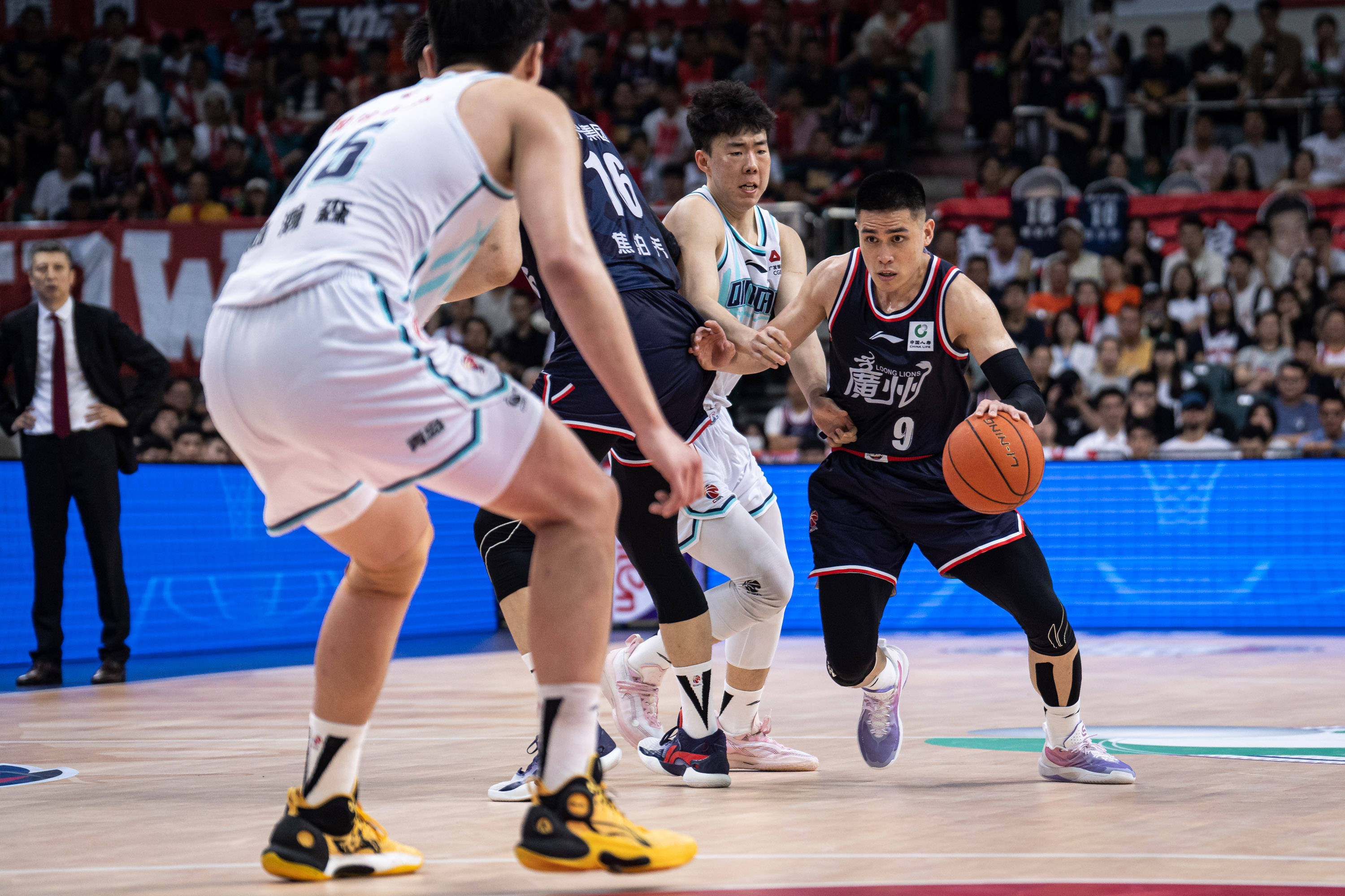 大学與獨立 大学與獨立